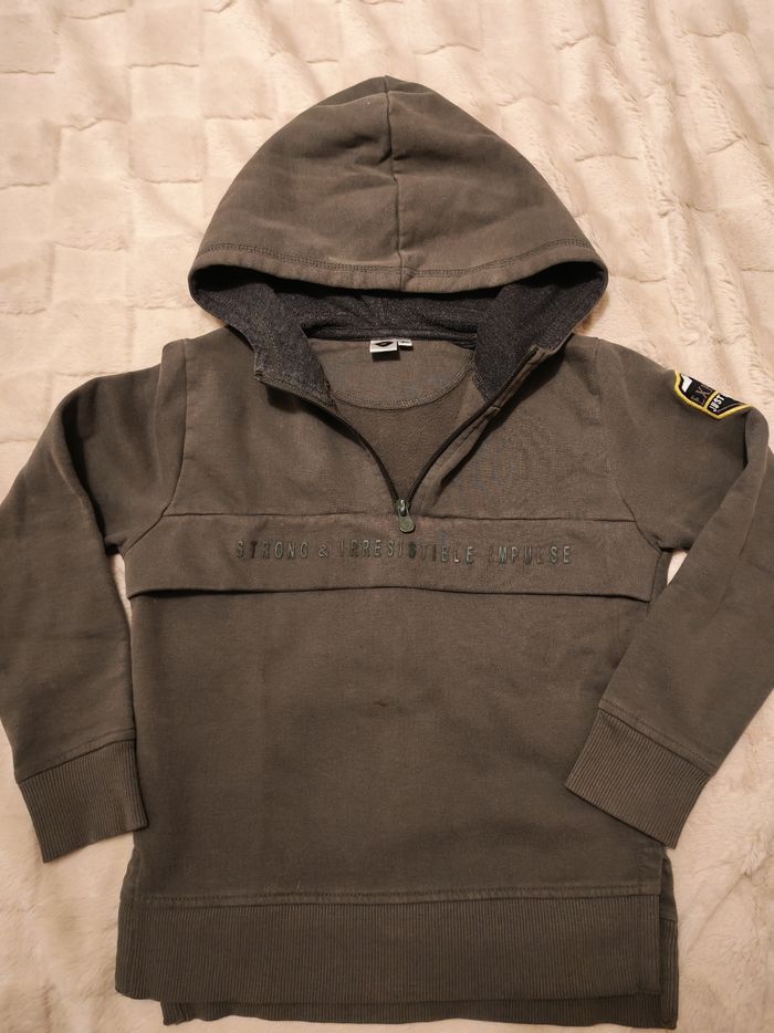 🧥 Sweat garçon Z Génération – 8 ans – Kaki