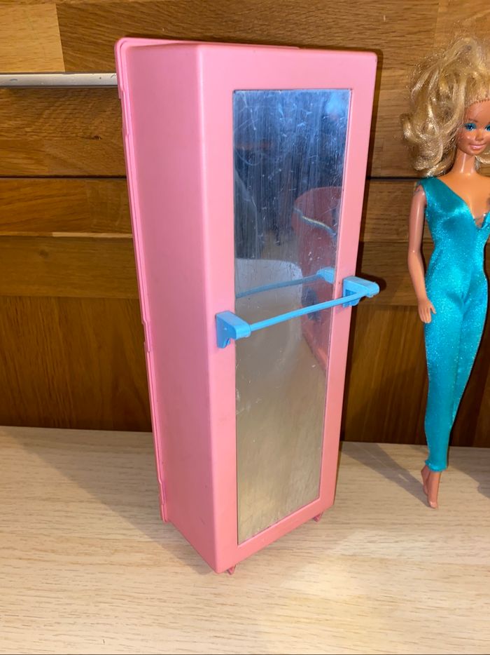 Barbie Mattel 1983 poupée gym salle sport gymnastique velo casier aérobic great shape - photo numéro 2