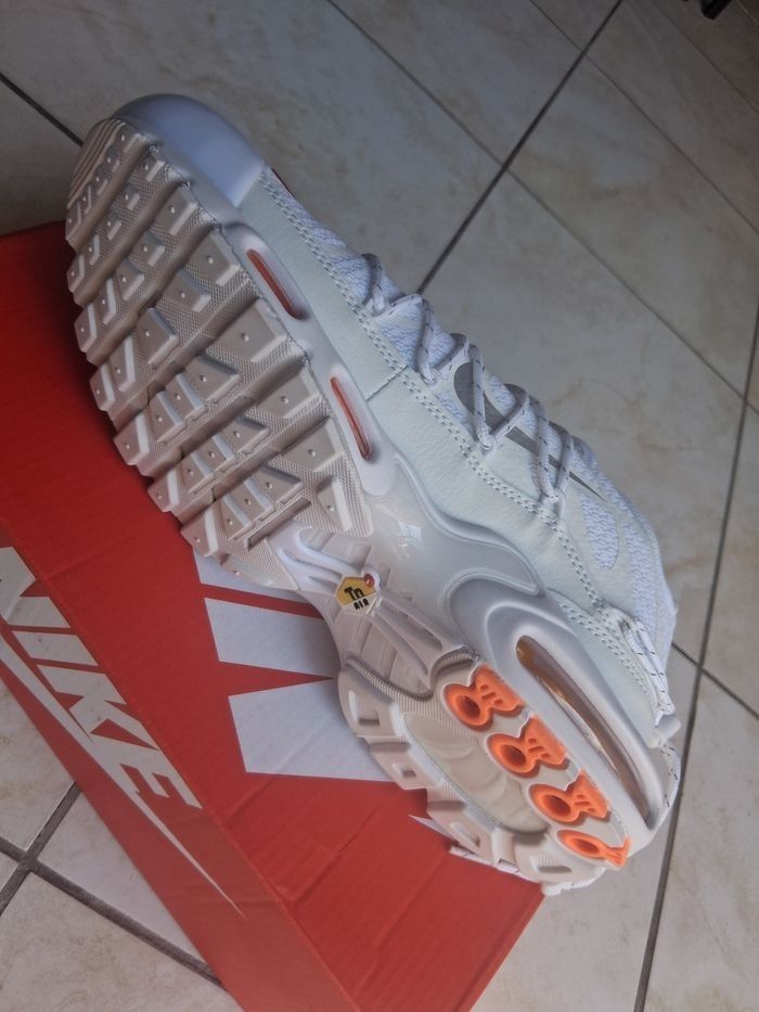 Basket tn utility blanche et orange taille 43 - photo numéro 4