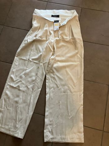 Pantalon neuf avec étiquette primark taille 42