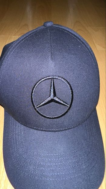 Casquette bleu marine Mercedes 