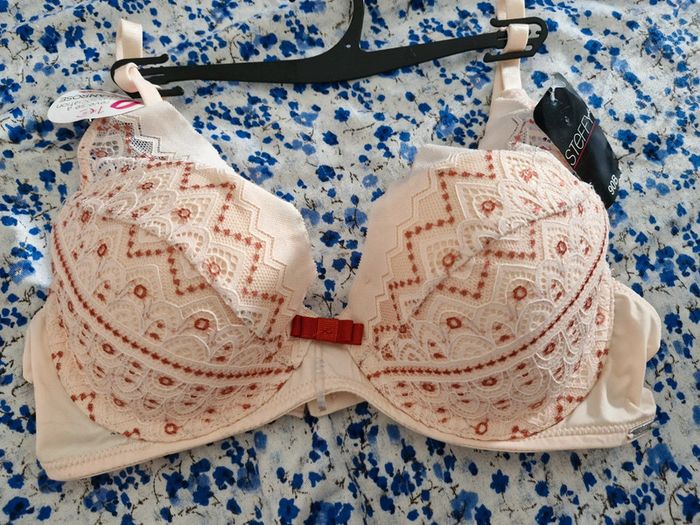 Soutien gorge neuf 90B