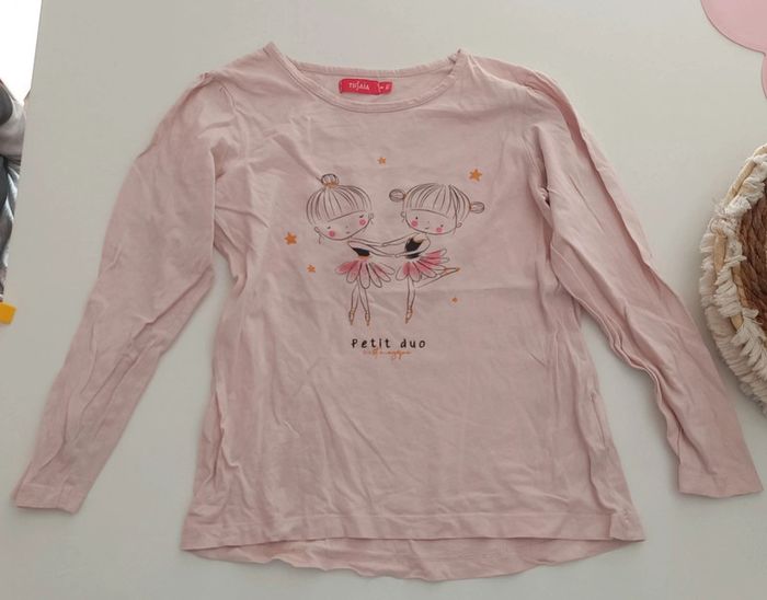 T-shirt fille taille 8 ans 🌸
