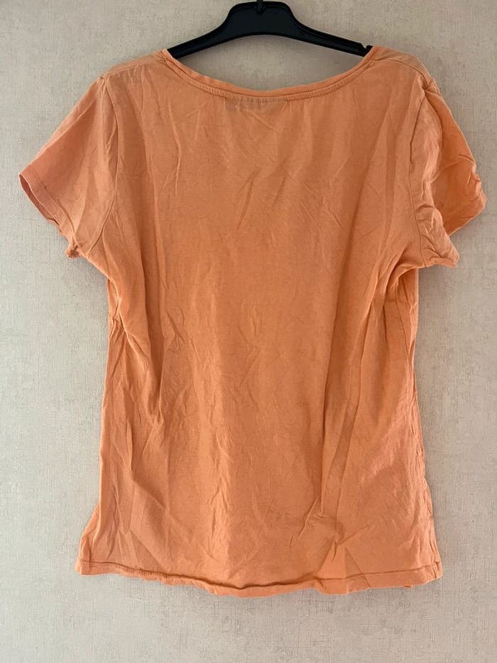 T-shirt saumon - photo numéro 2