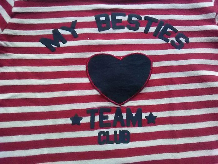 T-shirt fille marin à manches longues 4 ans- TQF Collection-2 vêtements achetés le 3ème offert - photo numéro 4