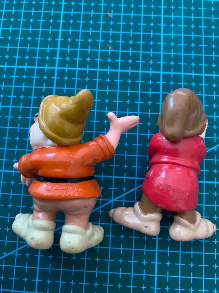 Figurine PVC Disney Blanche Neige Snow White - Nains Prof et Grincheux - Schleich Bullyland Papo 90s - photo numéro 4