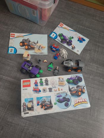 Lego spidey et ses amis