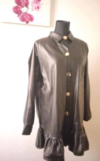 Mini robe/long chemisier en similicuir