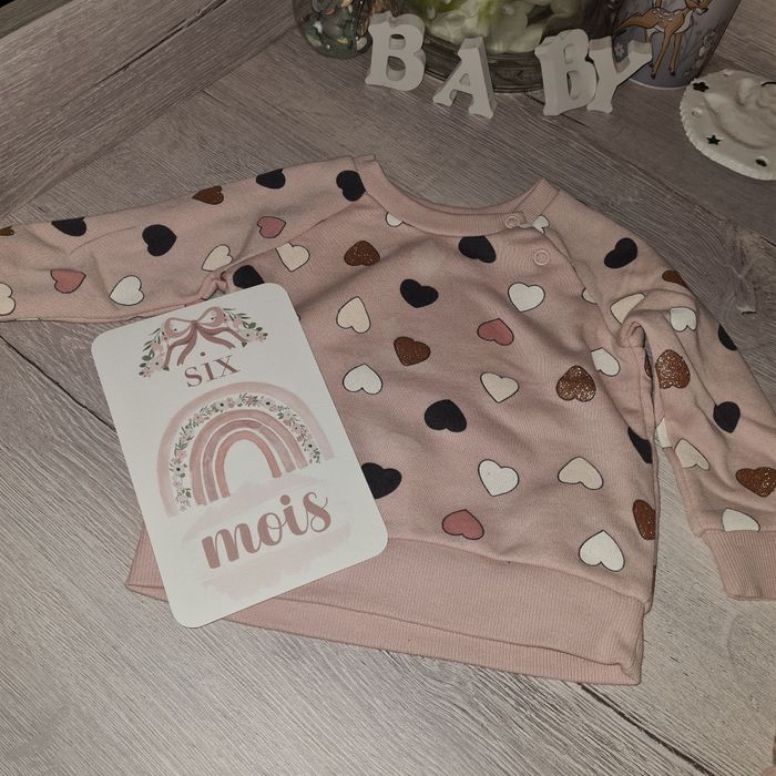 Sweat cœurs rose 3-6 mois Primark
