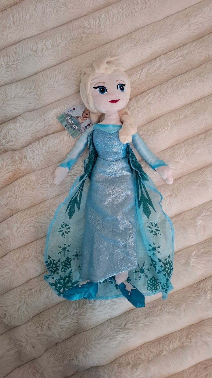 Poupée peluche disney