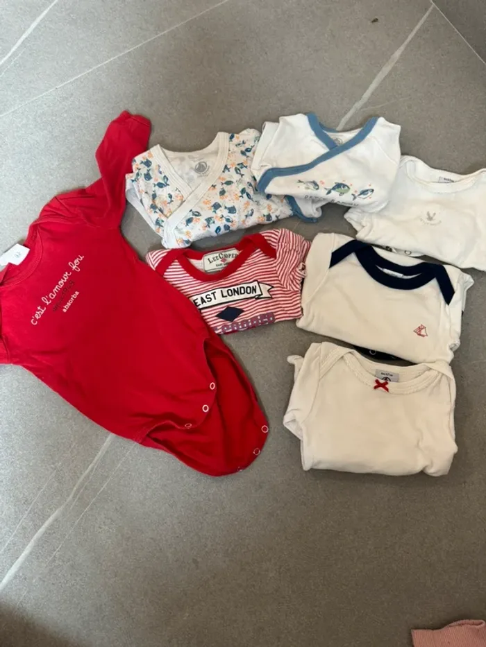 Lot de 7 bodys manches longue