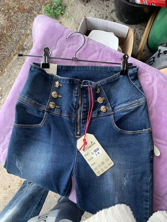 Jeans fille 14 ans taille haute , rentrée scolaire , neuf lot - photo numéro 5