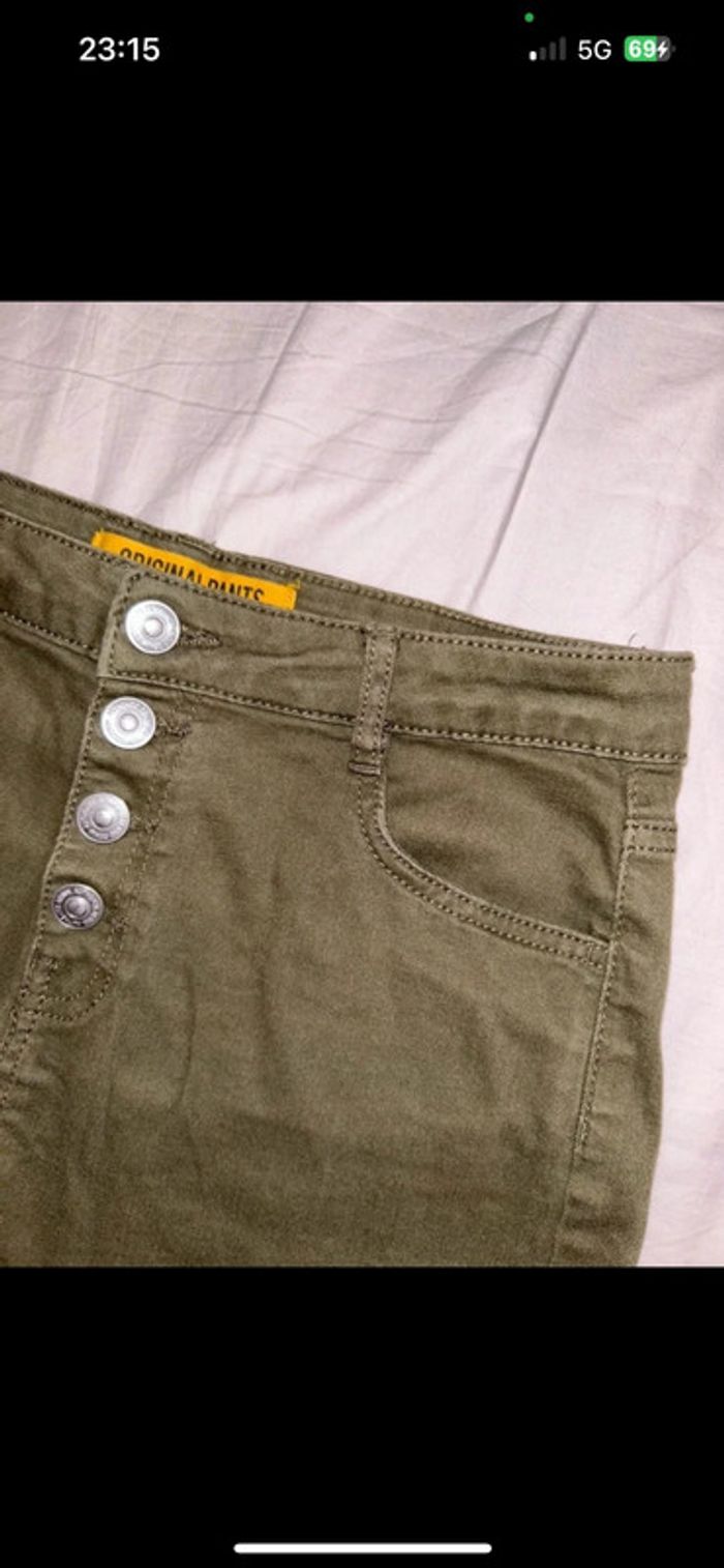 Short kaki à boutons uni - photo numéro 8