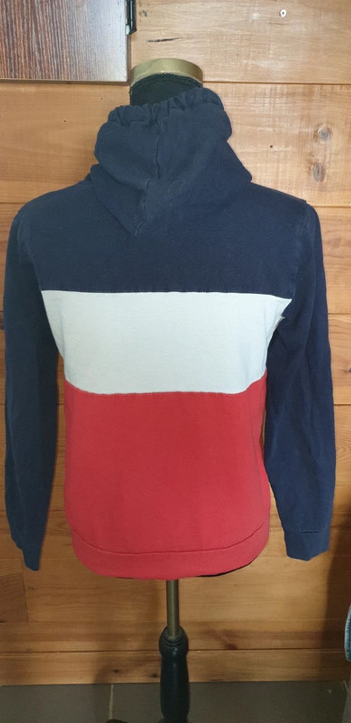 Pull a capuche - photo numéro 2