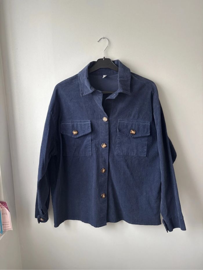 Surchemise ou chemise bleu