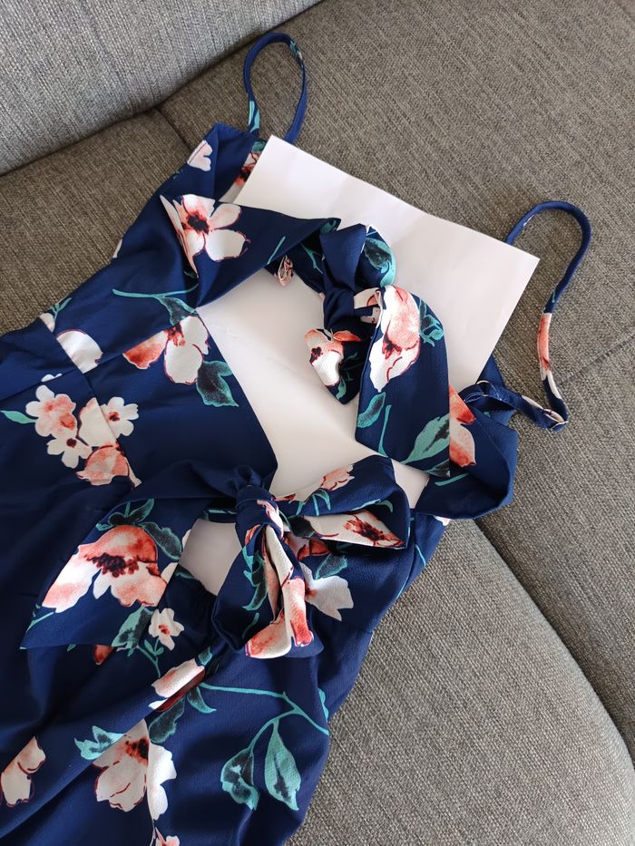 Robe fleurie dos nu Shein taille M - photo numéro 3