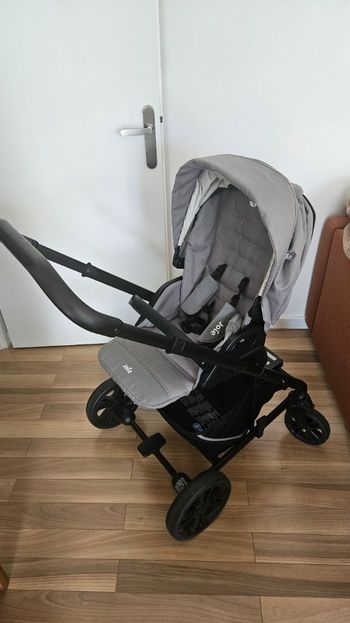Poussette trio JOIE