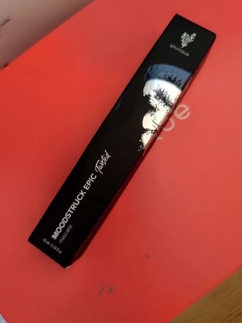 Mascara noir twisted