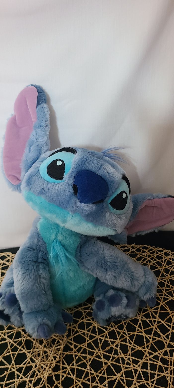 GRANDE PELUCHE DISNEY STITCH Pastille DISNEY STORE EXCLUSIVE 35cm (Paris) - photo numéro 6