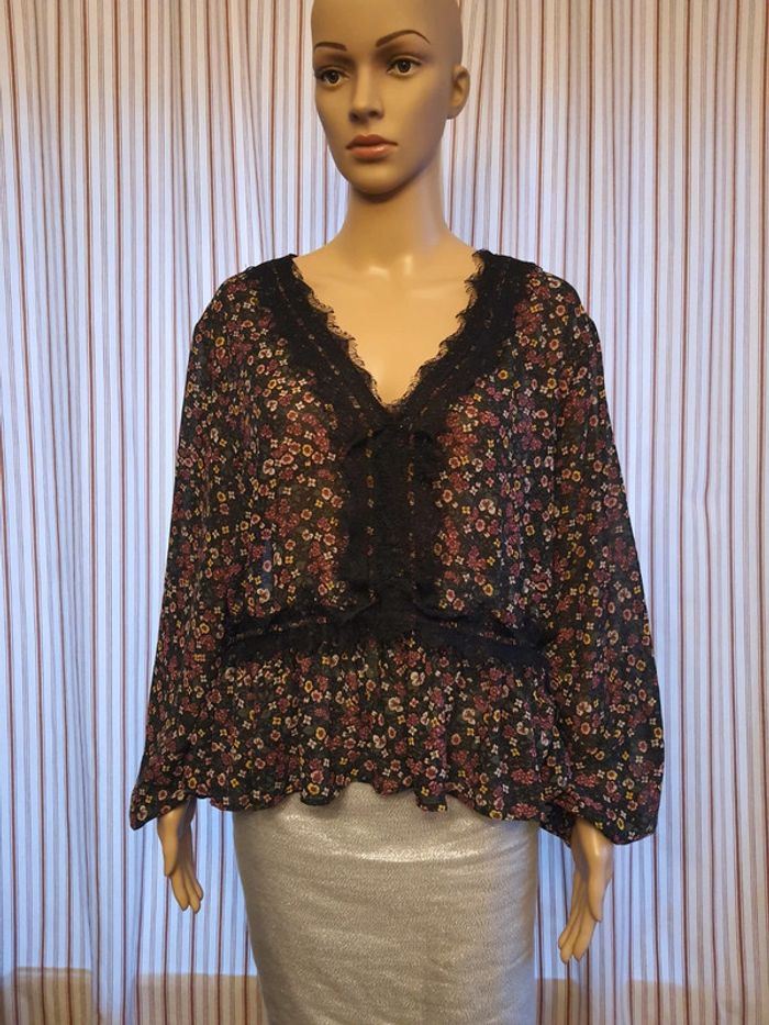 Jolie Blouse noir fleuries H&M eur 46