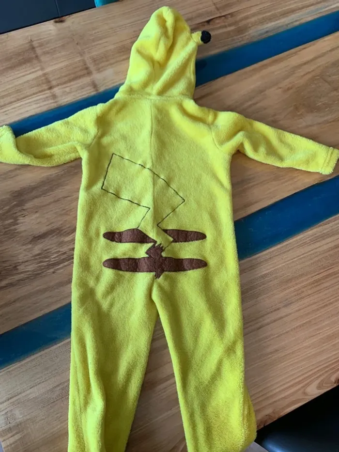 Pyjama Pokémon pikachu taille 3 ans - photo numéro 4