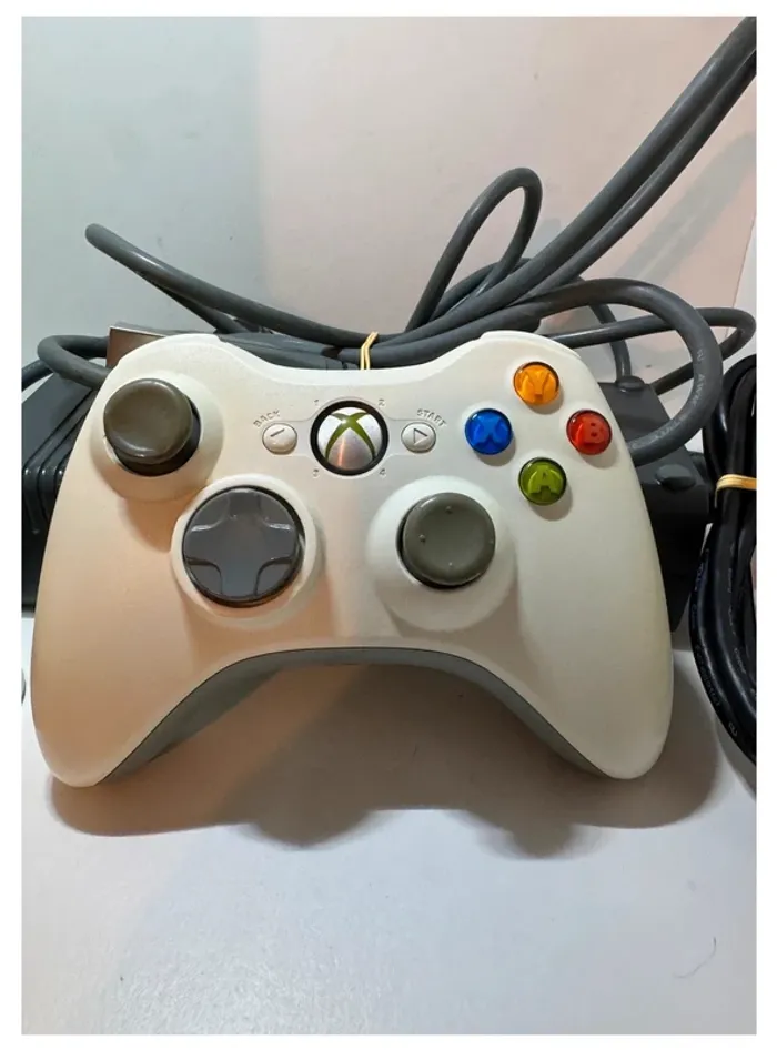 Console Xbox 360 Blanche Xbox 360 c - photo numéro 2