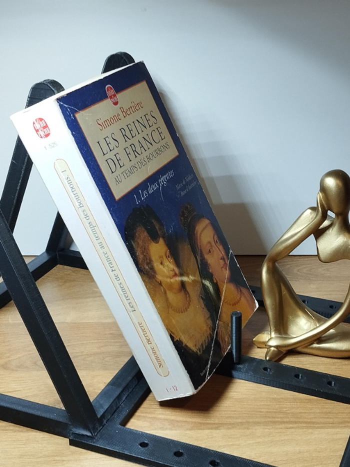 Livre Les reines de France au temps des bourbons de Simone Bertière - photo numéro 2