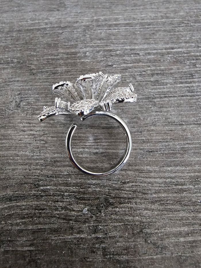Bijou bague femme argenté ajustable grosse fleure 18€ - photo numéro 7