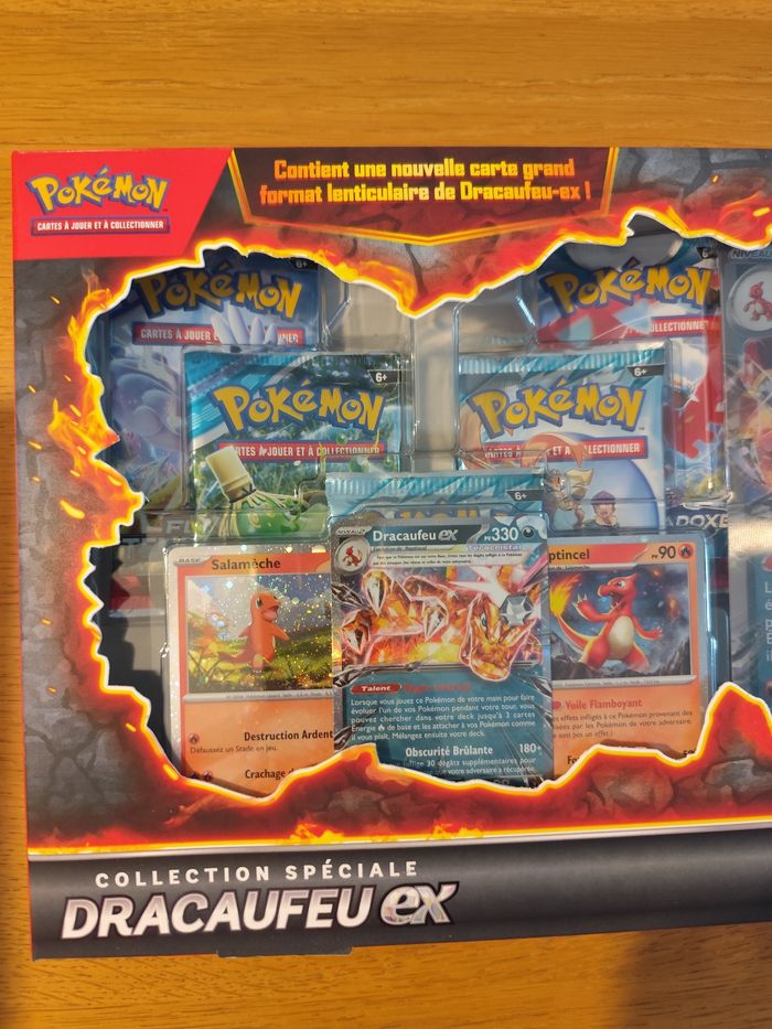 Coffret Dracaufeu ex cartes Pokémon collection spéciale boosters - photo numéro 2