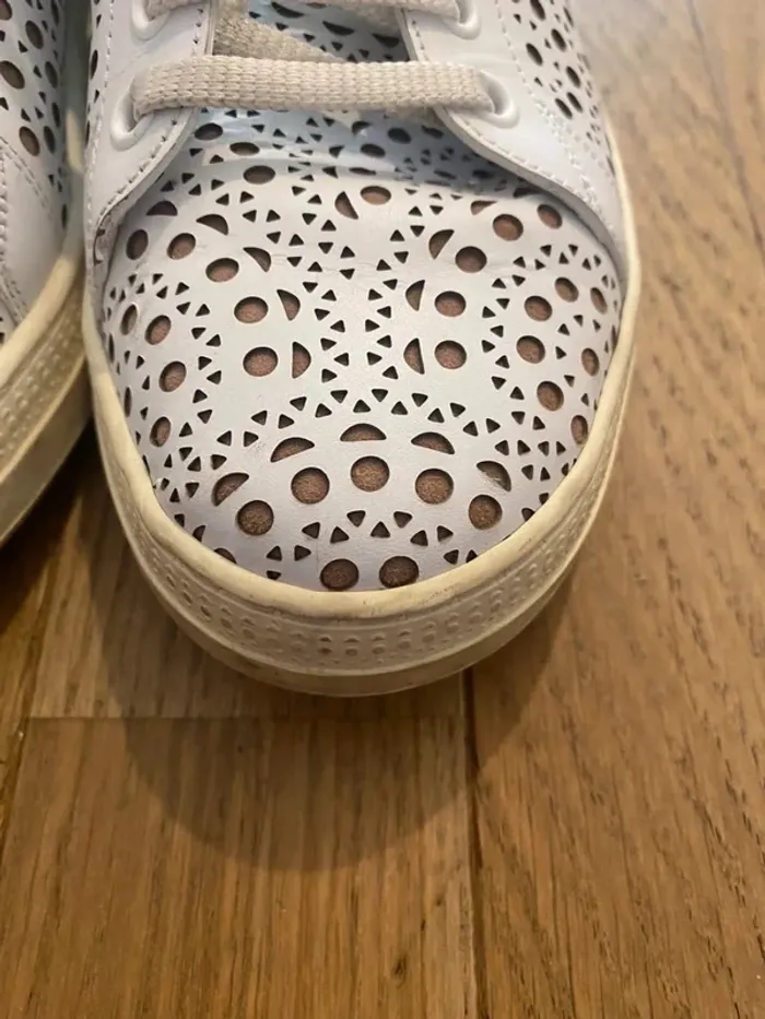 Baskets Laser Cut Sneakers blanches Alaïa taille 36 - photo numéro 5