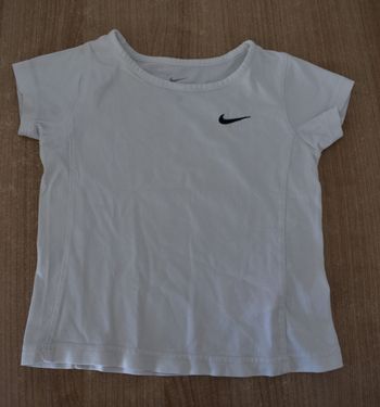 t-shirt nike 4/5 ans