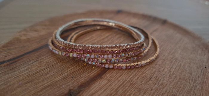 🤍 Maxi pince à cheveux beige + 5 bracelets strass roses – Neuf - photo numéro 5