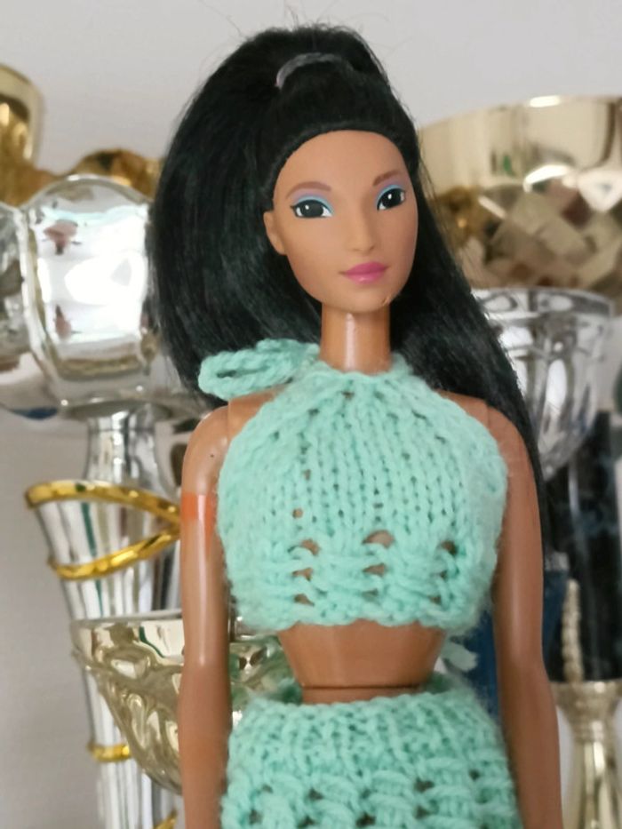 Tenue bleue pour poupée barbie - photo numéro 2