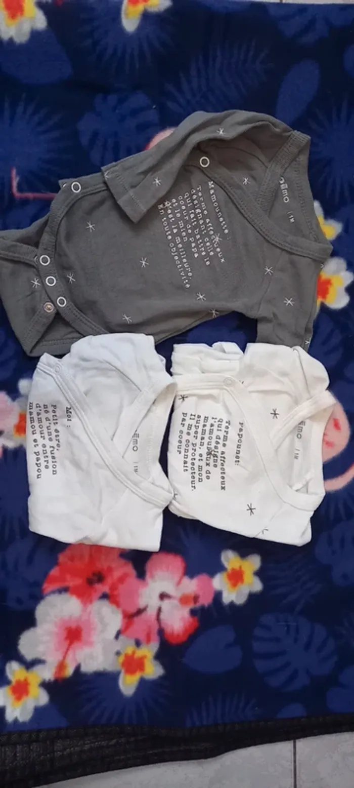 Lot de 3 bodys mixte
