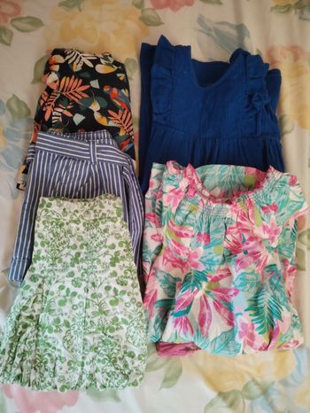 Lot vêtements fille 5 pièces.. 6ans