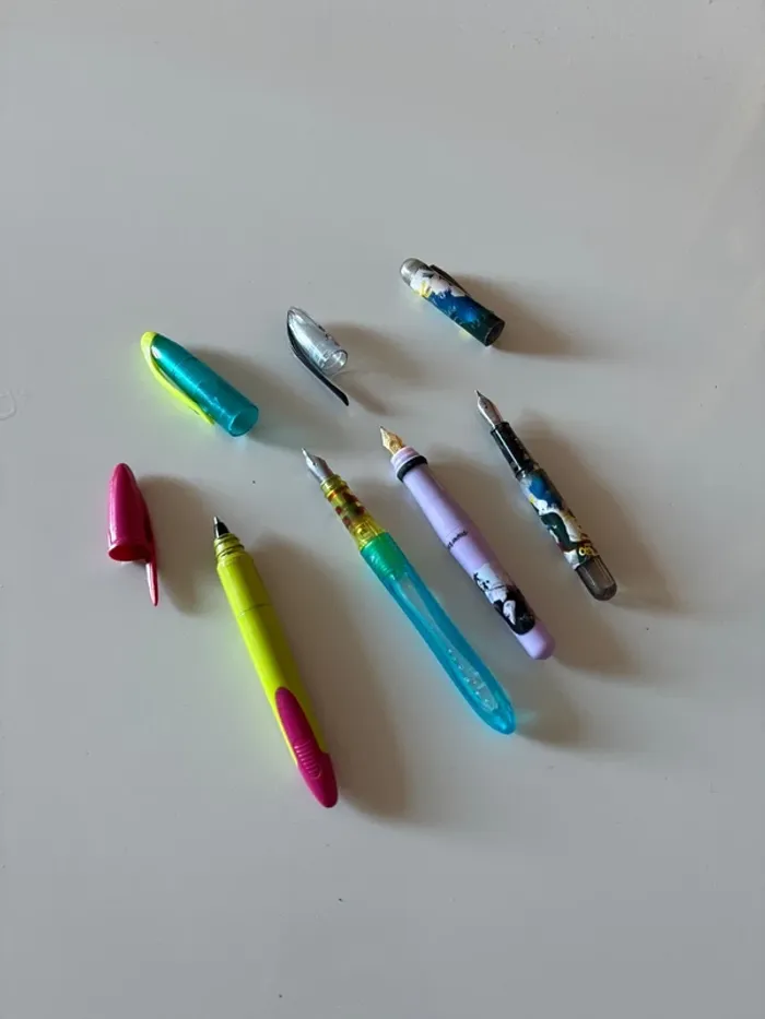 Lot de 3 Stylos plumes et un stylo - photo numéro 2