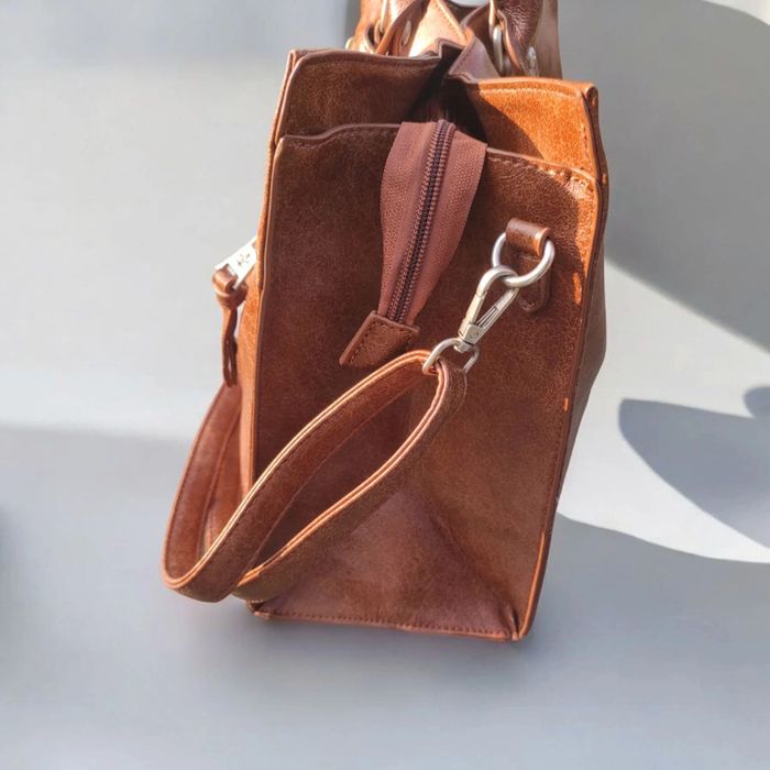 Sac à main avec bandoulière ajustable cuir polyuréthane - photo numéro 4