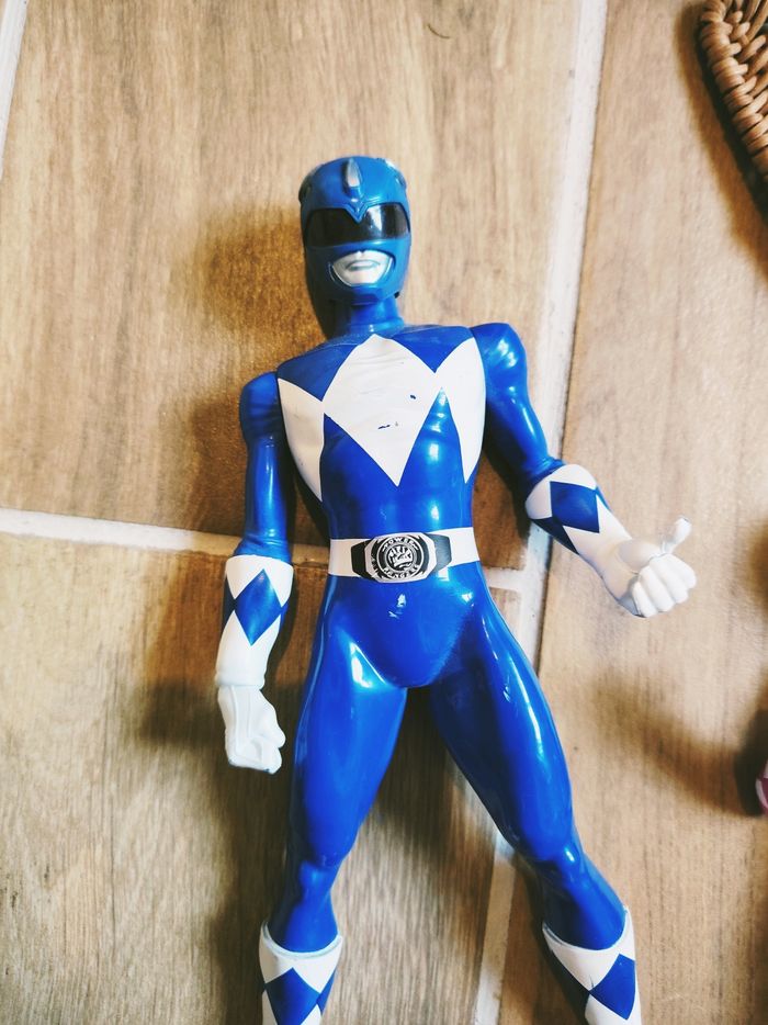 🙅 Power rangers mighty morphin lot figurines du ranger bleu et rose marque Hasbro - photo numéro 3