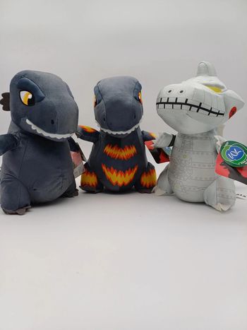 Lot peluches Godzilla