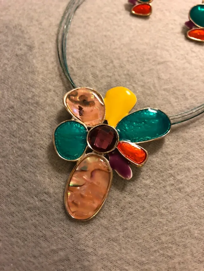 Parure pierres colorées - photo numéro 2