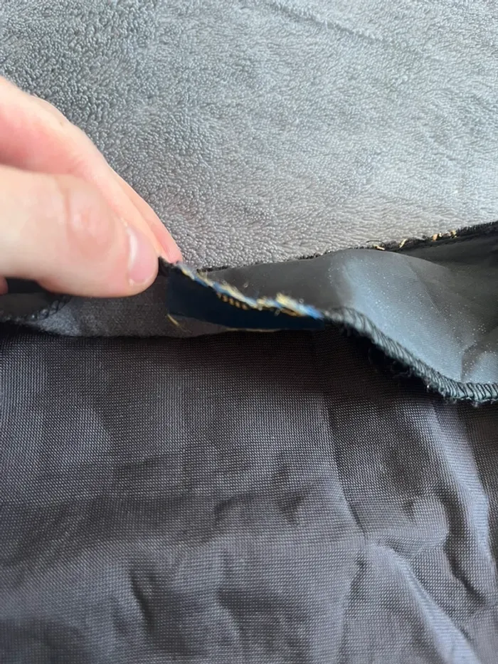 Veste noir vintage en velours à motifs dorés – Patchwork unique T.38 - photo numéro 3