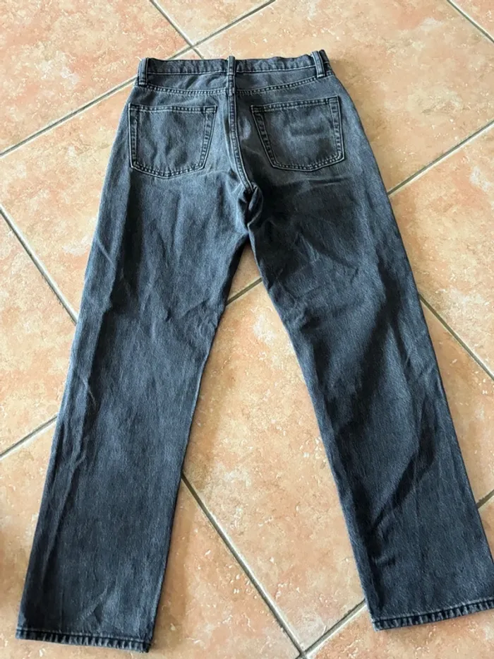 Jean gris noir uniqlo - photo numéro 3