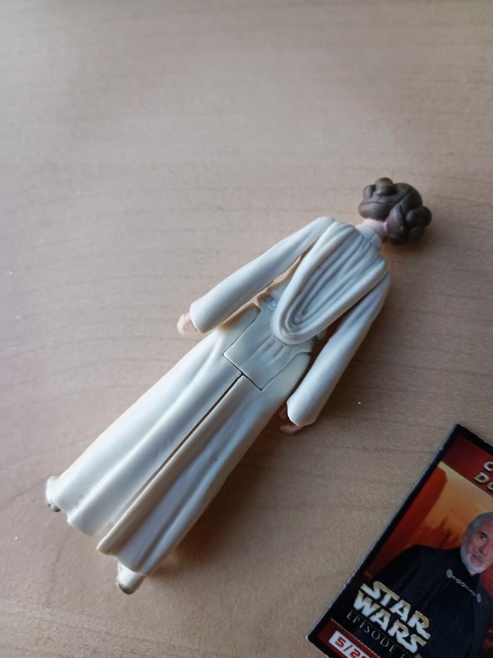 Figurine miniature Star Wars princesse Leia articulée - photo numéro 5