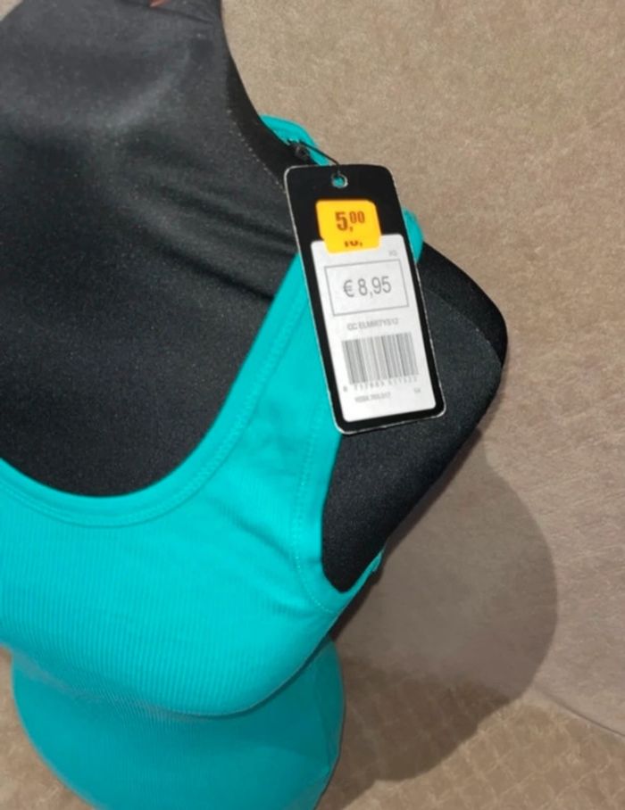 Débardeur neuf - photo numéro 3