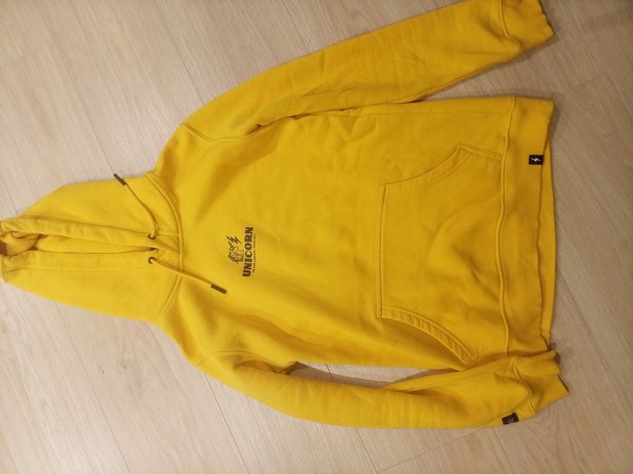 Pull à capuche très bon état xs