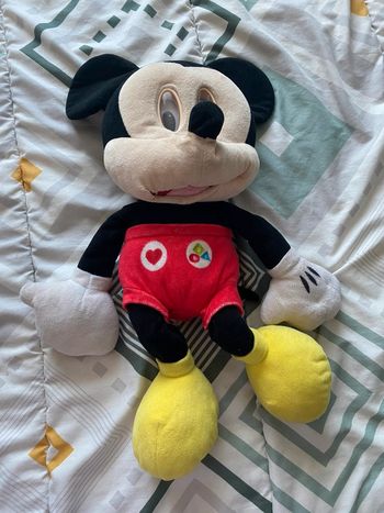 IMC Toys - Mickey Emotions, peluche interactive sonore - Disney