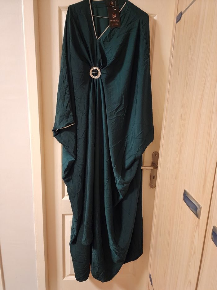 Abaya vert émeraude avec strass