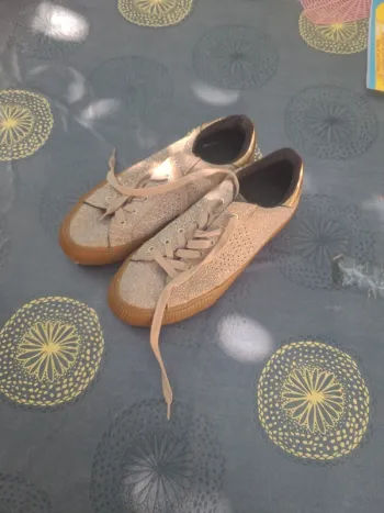 Baskets Victoria taille 40