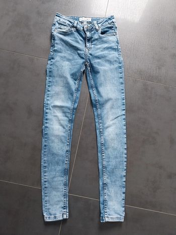 Jean fille bleu taille 34 creeks