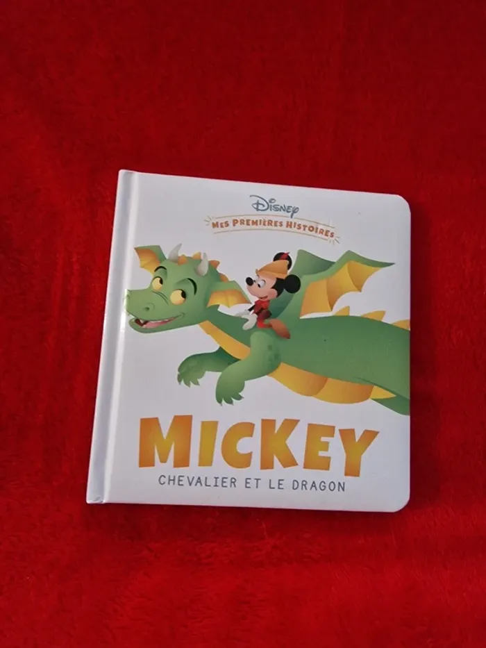 Livre mes premières histoires Disney Mickey chevalier et le dragon